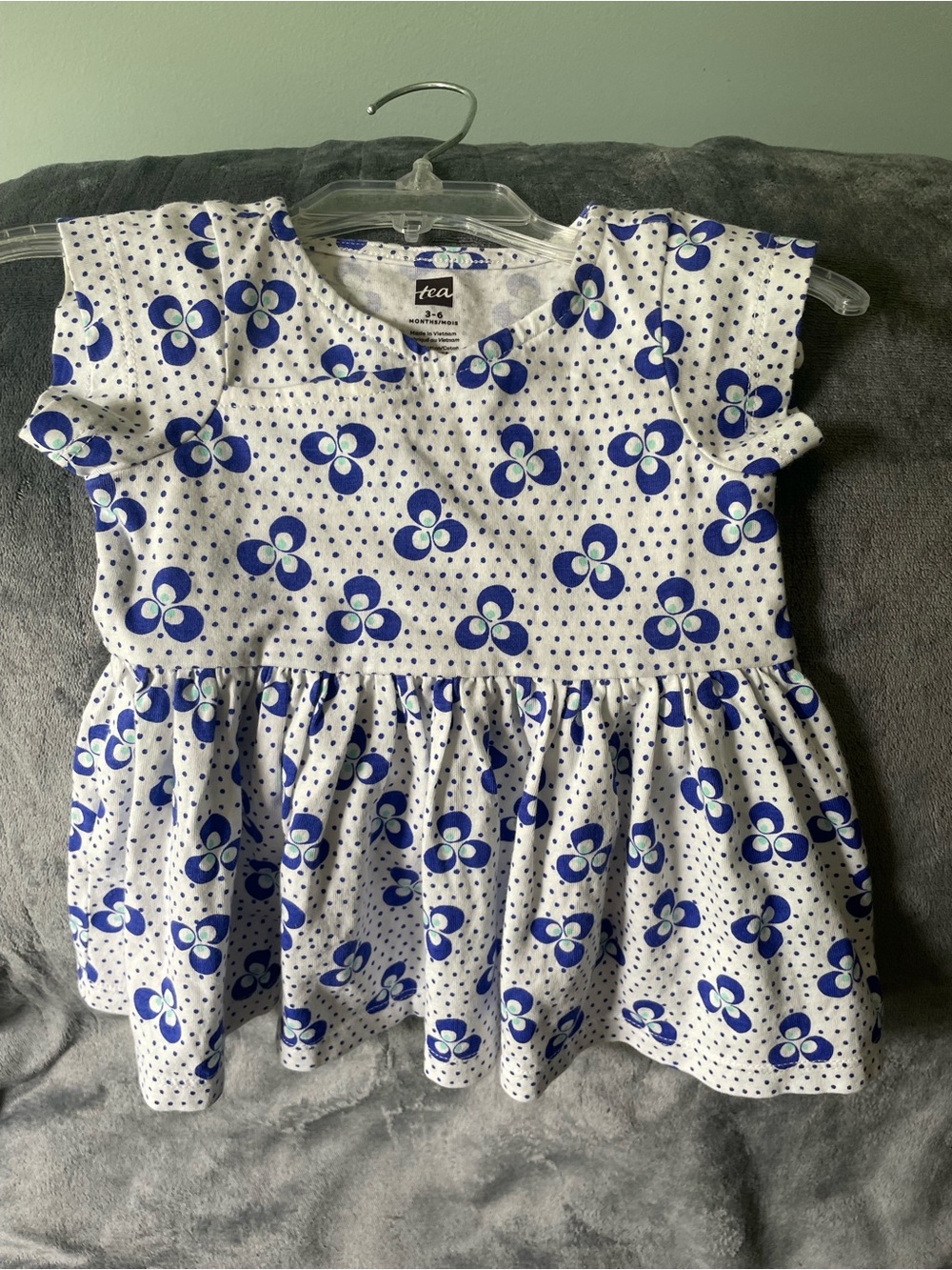 Tea Collection White and Blue Floral Dot Peplum Dress Sz 0/3mths
